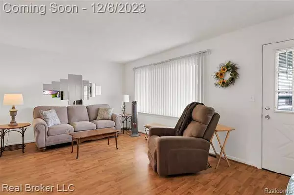 2172 WEBBER Avenue, Burton, MI 48529