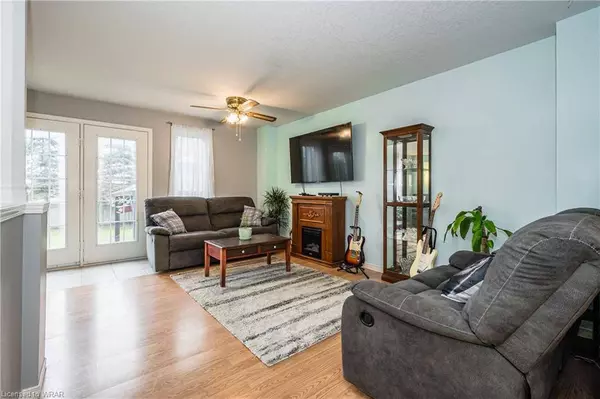 1018 Copper Leaf Crescent, Kitchener, ON N2E 3W3