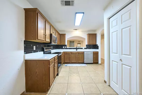 7014 HALLIE SPIRIT, San Antonio, TX 78227-4865