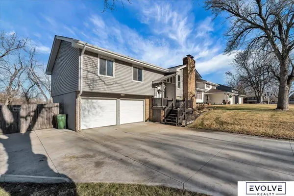 3106 Lynnwood Drive, Bellevue, NE 68123