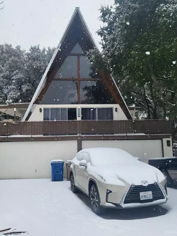 2787 Painted Cave Road, Santa Barbara, CA 93105