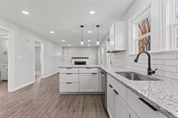 9831 E 68 TER, Raytown, MO 64133