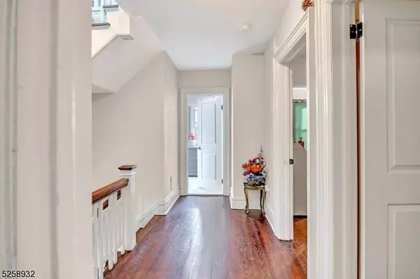 279 Rutledge Ave, East Orange City, NJ 07017