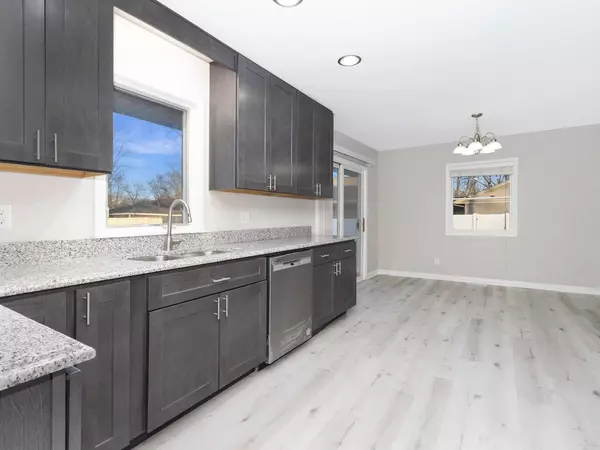 920 W Kennedy RD, Braidwood, IL 60408