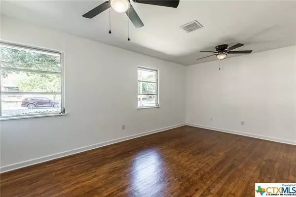 2141 Hermanson DR, Waco, TX 76710