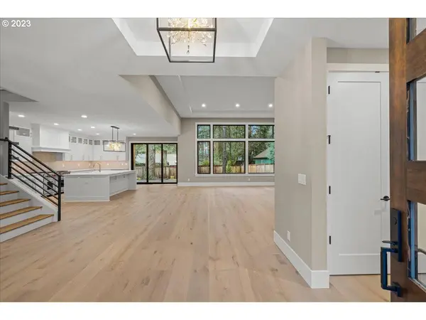 3520 LAKE GROVE AVE, Lake Oswego, OR 97035