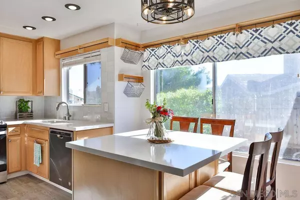 10246 Los Nopalitos, Lakeside, CA 92040