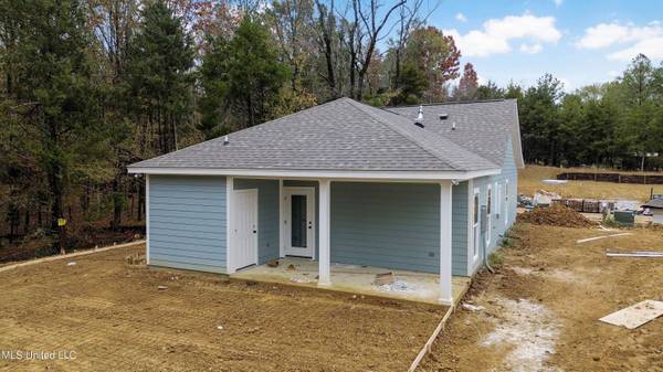 275 Carriage Lane, Starkville, MS 39759