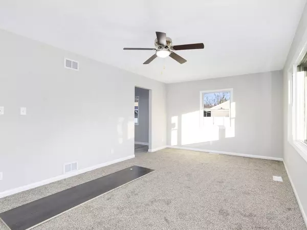 920 W Kennedy RD, Braidwood, IL 60408