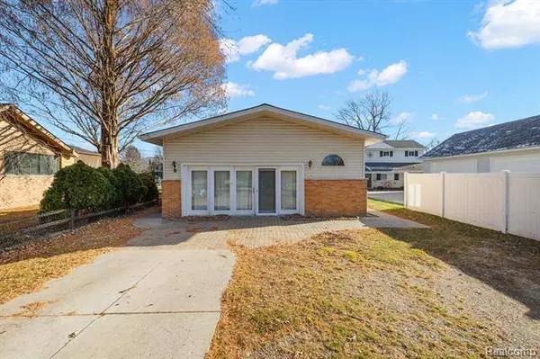 29548 OLD NORTH RIVER Road, Harrison Township, MI 48045