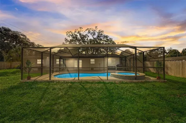 512 SUTTON PL, Brandon, FL 33510