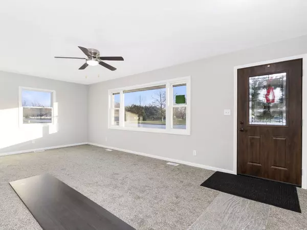 920 W Kennedy RD, Braidwood, IL 60408