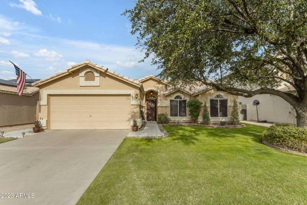 648 W COUNTRY ESTATES Avenue, Gilbert, AZ 85233