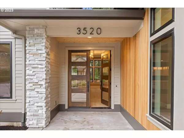 3520 LAKE GROVE AVE, Lake Oswego, OR 97035