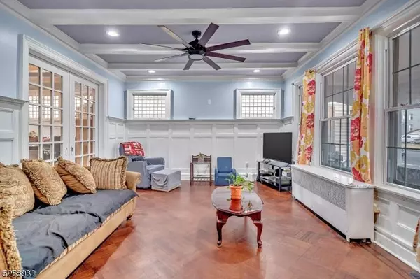 279 Rutledge Ave, East Orange City, NJ 07017