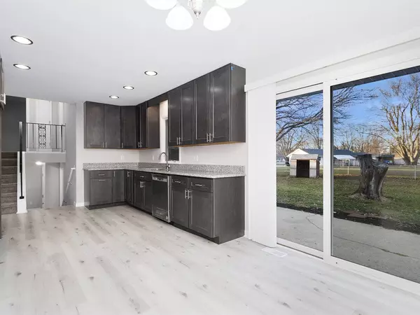 920 W Kennedy RD, Braidwood, IL 60408