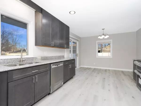 920 W Kennedy RD, Braidwood, IL 60408