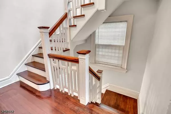 279 Rutledge Ave, East Orange City, NJ 07017