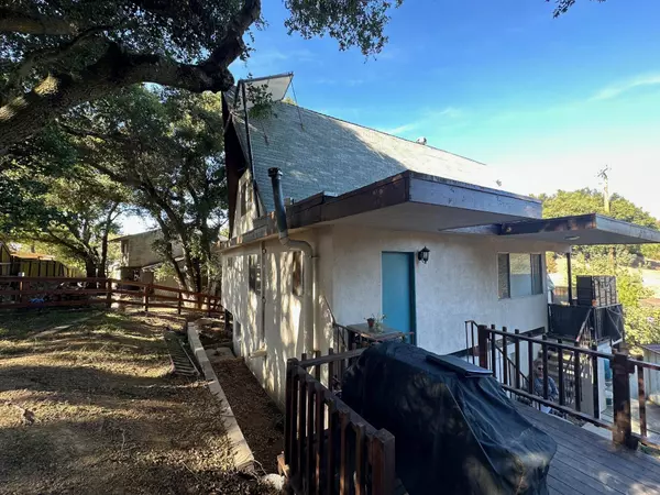 2787 Painted Cave Road, Santa Barbara, CA 93105