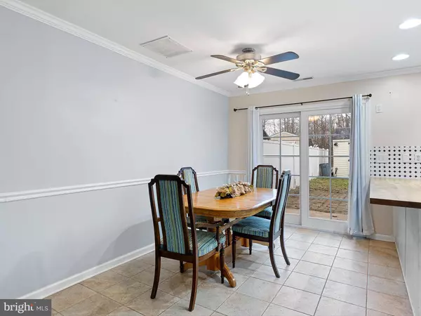 211 FIELDSTONE LN, Newark, DE 19702