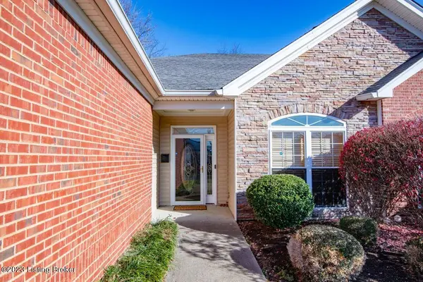 7506 Autumn Pointe Dr, Louisville, KY 40214