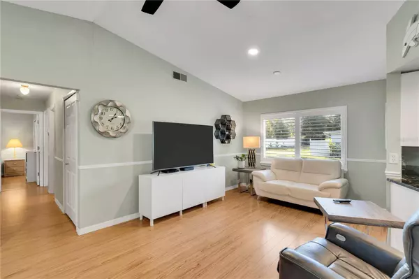 2108 UTICA DR, Sarasota, FL 34232