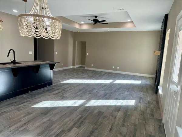 16014 Crossing Circle, Lindale, TX 75771