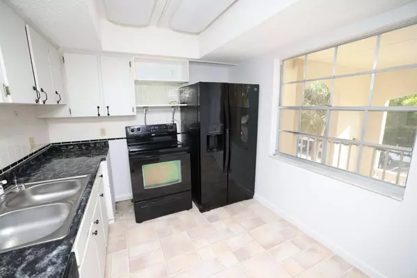 940 Virginia St, Dunedin, FL 34698