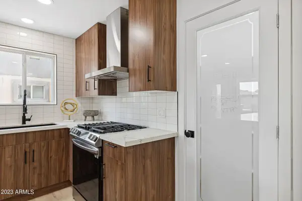 934 E CAVALIER Drive, Phoenix, AZ 85014