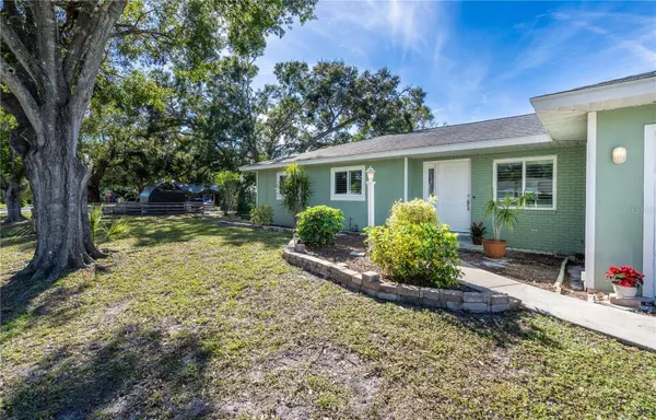 2108 UTICA DR, Sarasota, FL 34232