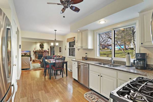 757 Hillside AVE, Antioch, IL 60002