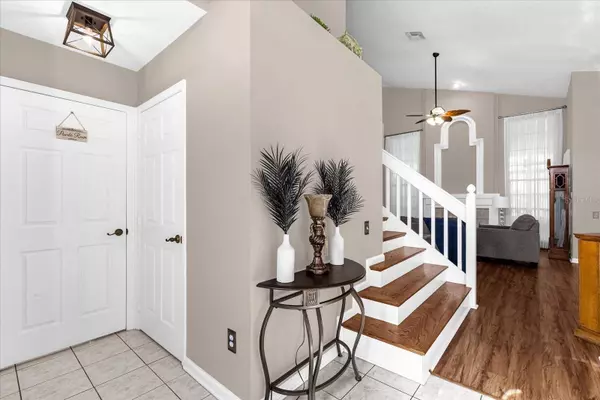 3374 BROOKWATER CIR, Orlando, FL 32822