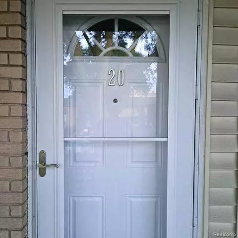 1450 ANN ARBOR Road W 20, Plymouth, MI 48170