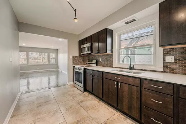 14823 Perry AVE, South Holland, IL 60473