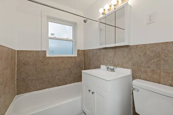 15321 Parkside DR, Markham, IL 60428