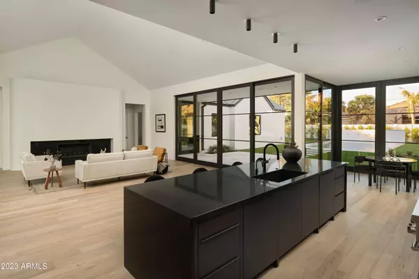 5434 E Flower Street, Phoenix, AZ 85018