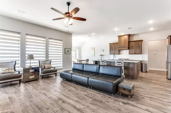 4737 Water Lily Lane, Fort Worth, TX 76036