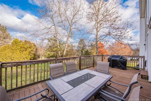 5 Eastfield Farms Drive, East Granby, CT 01602