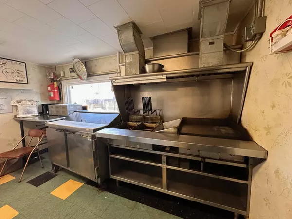 201 E Pendleton AVE, Lapel, IN 46051