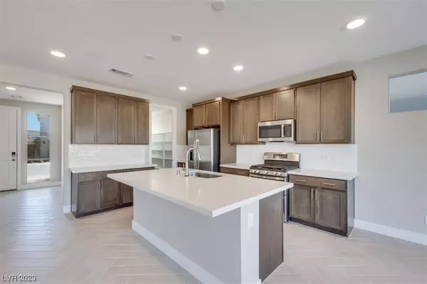 6931 Desert Finch Street, North Las Vegas, NV 89084