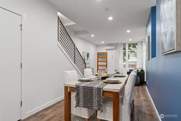 1058 S Cloverdale ST #A, Seattle, WA 98108