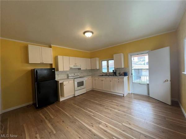 405 407 Broadway ST, Martins Ferry, OH 43935