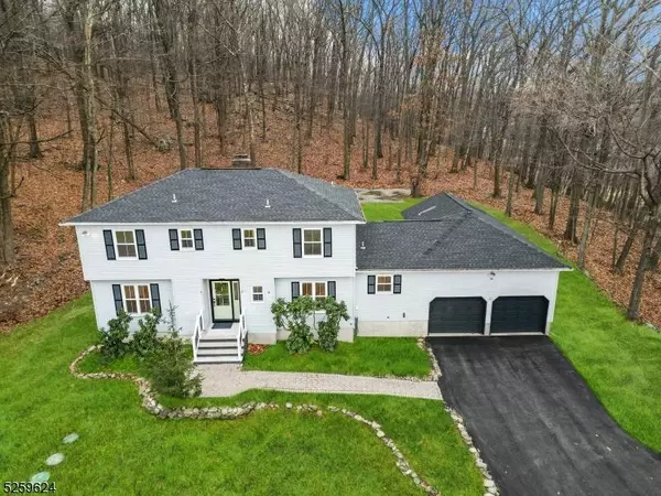 4 Ekes Court, Vernon Twp., NJ 07461