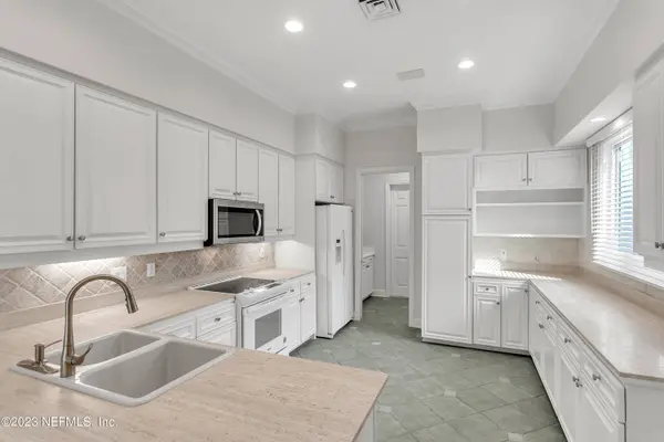 6766 LINFORD LN, Jacksonville, FL 32217