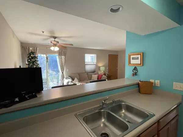 2824 Pleasant View Road #102, Middleton, WI 53562