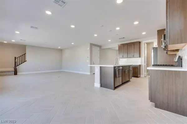 6931 Desert Finch Street, North Las Vegas, NV 89084