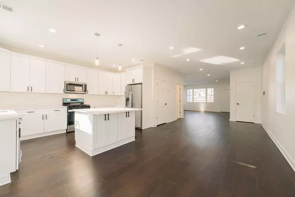 2821 140th ST, Blue Island, IL 60406