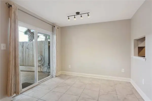 318 LAKE MARINA AVE #104, New Orleans, LA 70124