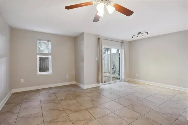 318 LAKE MARINA AVE #104, New Orleans, LA 70124