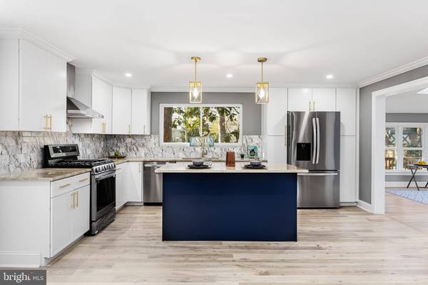 642 CHESTER AVE, Moorestown, NJ 08057